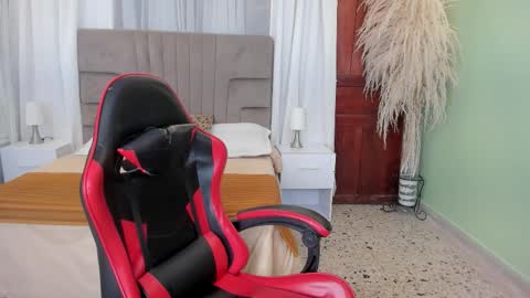 Snapshot of kai_storn chatting on February 7, 11:14 am kai_storn online show from February 7, 11:14 am