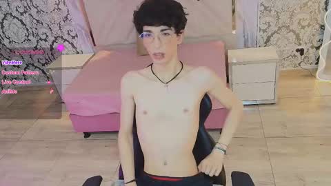 kai_tay1 online show from March 28, 11:43 am