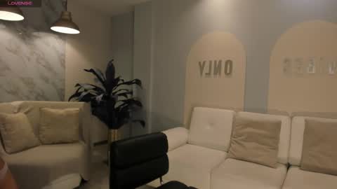 Kaia Ferreira online show from December 22, 11:51 am