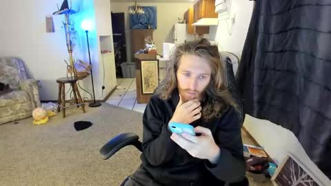 Kaiku77 online show from November 6, 9:05 pm