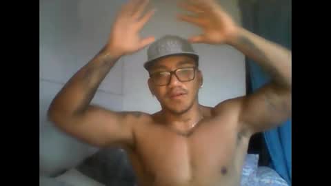 Snapshot of kail_1111 chatting on November 27, 2:52 pm kail_1111 online show from November 27, 2:52 pm