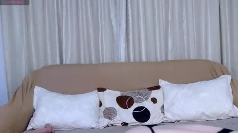 Kaila Lewis online show from October 29, 7:04 pm