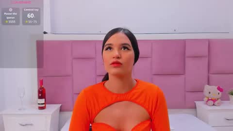 kelly online show from December 2, 11:26 am