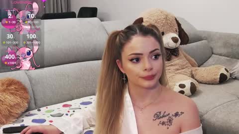 Snapshot of kailyn_moen01 chatting on January 21, 9:04 pm Kailyn online show from January 21, 9:04 pm
