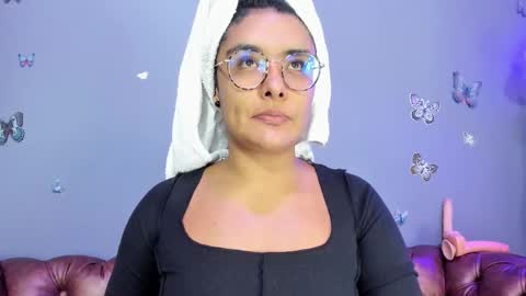 Snapshot of kaira_mosse_ chatting on October 22, 11:21 am kaira_mosse_ online show from October 22, 11:21 am