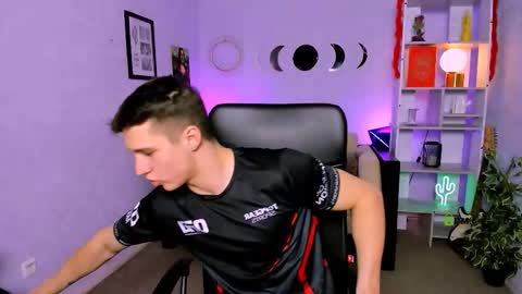 Snapshot of kairo_star chatting on February 23, 1:08 pm Kia online show from February 23, 1:08 pm