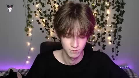 slutkai online show from November 22, 6:18 pm