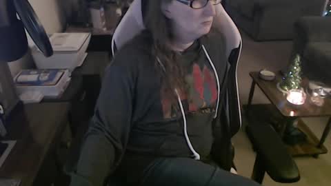 Snapshot of kait331 chatting on December 12, 1:32 am Camprincess331 online show from December 12, 1:32 am