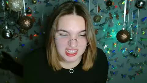 Kaitlin online show from November 24, 6:07 pm