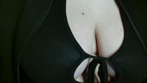 Kaitlin online show from April 14, 10:10 am