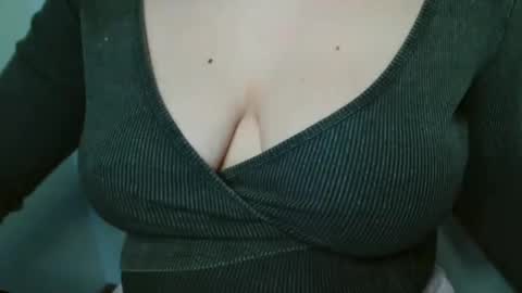 Snapshot of kaitlin_kk chatting on May 25, 1:06 pm Kaitlin online show from May 25, 1:06 pm