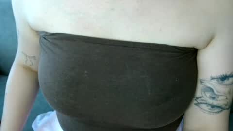 Snapshot of kaitlin_kk chatting on July 1, 10:06 am Kaitlin online show from July 1, 10:06 am