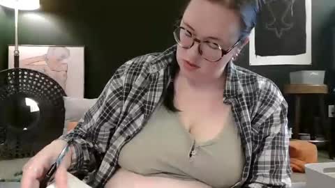 kaitrosss online show from May 8, 6:57 pm