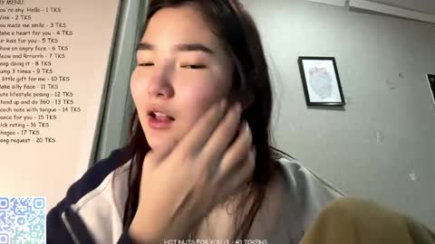 Sakura online show from April 29, 2:54 pm