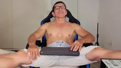 Snapshot of kale_19 chatting on June 27, 2:05 am Kale online show from June 27, 2:05 am