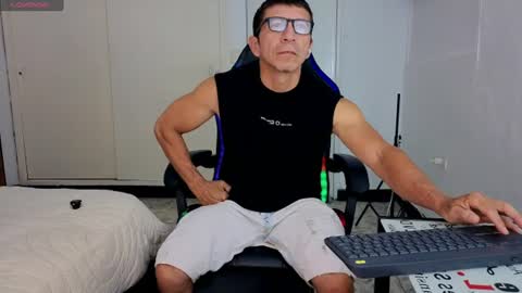 Snapshot of kale_19 chatting on June 28, 10:38 pm Kale online show from June 28, 10:38 pm