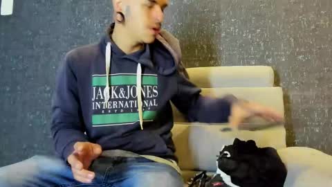 Snapshot of kaletattoos chatting on January 19, 11:14 am Kale online show from January 19, 11:14 am