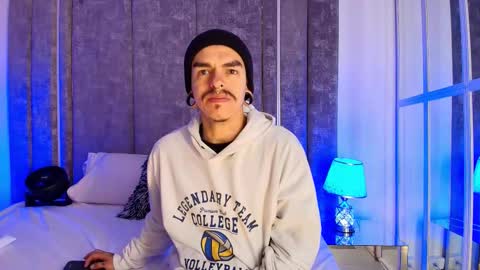 Snapshot of kaletattoos chatting on February 6, 11:13 am Kale online show from February 6, 11:13 am