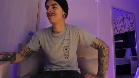 Snapshot of kaletattoos chatting on February 7, 11:25 am Kale online show from February 7, 11:25 am