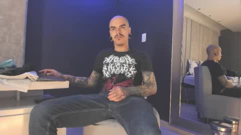 Snapshot of kaletattoos chatting on February 15, 12:14 pm Kale online show from February 15, 12:14 pm