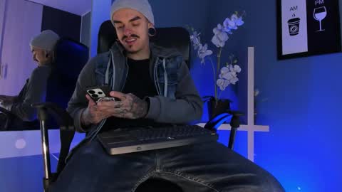 Snapshot of kaletattoos chatting on February 26, 11:20 am Kale online show from February 26, 11:20 am