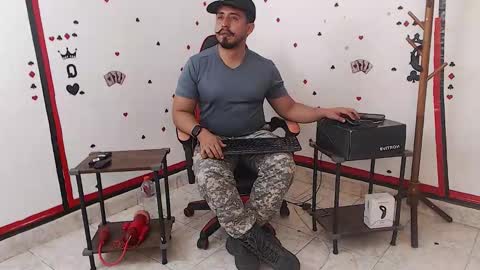 Kaleth online show from October 2, 7:10 pm