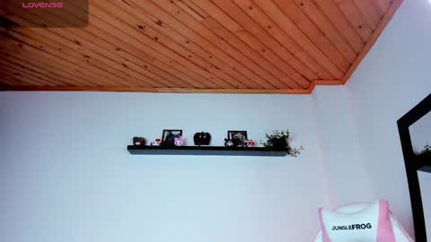 Kali Ka Please help me with your thumbs up its important   dont forget my birthday on October 26 online show from October 13, 8:09 pm