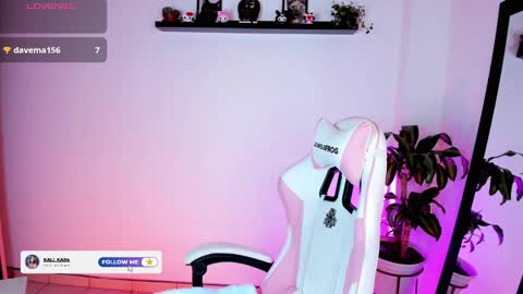 Kali Ka Please help me with your thumbs up its important   dont forget my birthday on October 26 online show from November 15, 6:04 pm