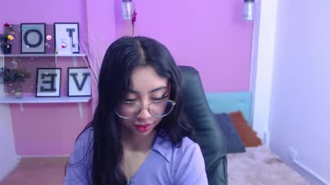 Snapshot of kalilowe_ chatting on September 15, 4:18 pm Kali online show from September 15, 4:18 pm