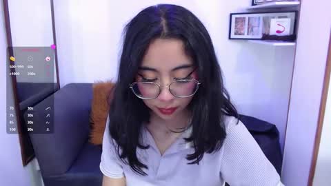 Snapshot of kalilowe_ chatting on November 13, 6:07 pm Kali online show from November 13, 6:07 pm