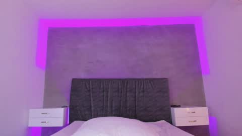 Carolina   online show from January 27, 4:43 pm