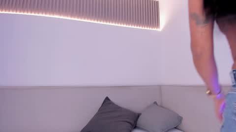 Carolina   online show from March 3, 12:44 pm