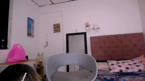 Kalliste online show from December 2, 3:23 am