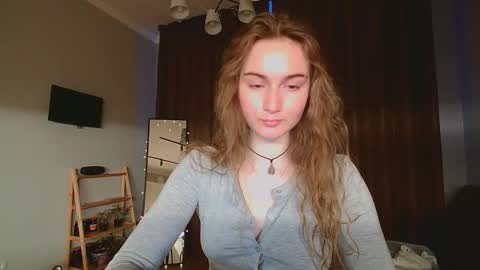 Snapshot of kalorine chatting on March 3, 1:39 pm Mellikyy online show from March 3, 1:39 pm