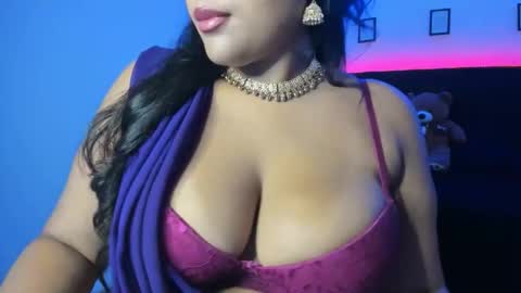 Snapshot of kamala_khan_tx chatting on May 8, 8:47 pm Online 800 to 1400 online show from May 8, 8:47 pm