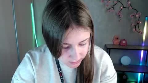 kamilla_love_ online show from May 24, 12:32 pm