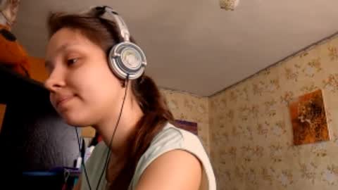 Mari  Simmons online show from September 19, 7:21 am