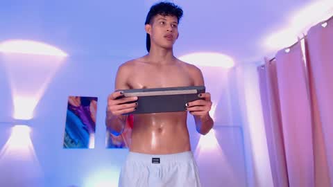 Kami online show from April 3, 7:23 pm