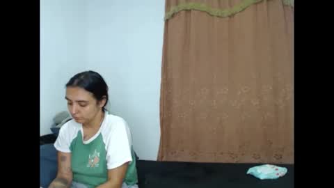 kammy   y   camila online show from April 22, 3:09 am