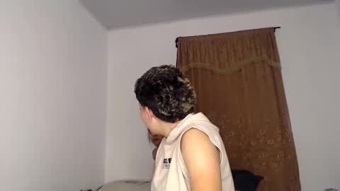 kammy   y   camila online show from May 11, 11:38 am