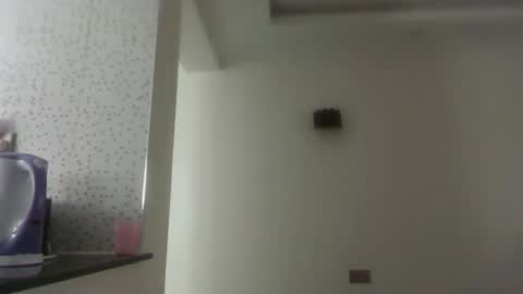 Snapshot of kandy_springs chatting on May 19, 8:42 am kandy_springs online show from May 19, 8:42 am