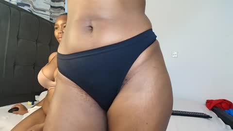 kandy_sweetss online show from May 1, 12:32 pm