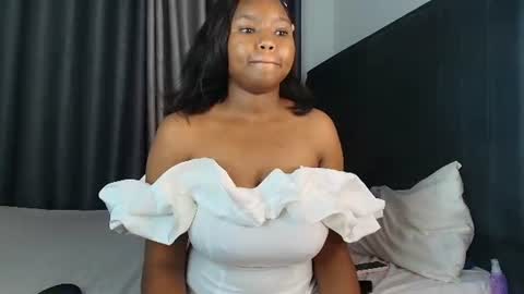 kandy_sweetss online show from June 9, 6:30 pm