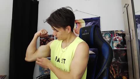 Snapshot of kanekixxxhot chatting on November 14, 1:10 pm andres online show from November 14, 1:10 pm