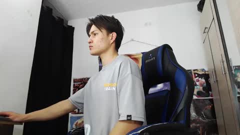 Snapshot of kanekixxxhot chatting on November 18, 1:26 pm andres online show from November 18, 1:26 pm