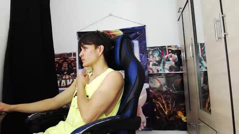 Snapshot of kanekixxxhot chatting on December 1, 12:43 pm andres online show from December 1, 12:43 pm