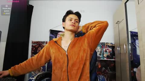 andres online show from April 15, 11:50 am