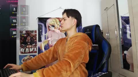 Snapshot of kanekixxxhot chatting on May 16, 8:44 am andres online show from May 16, 8:44 am