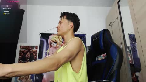 Snapshot of kanekixxxhot chatting on May 18, 12:44 pm andres online show from May 18, 12:44 pm