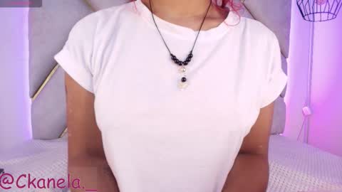 Snapshot of kanela_miller_ chatting on October 21, 12:28 pm Cami online show from October 21, 12:28 pm